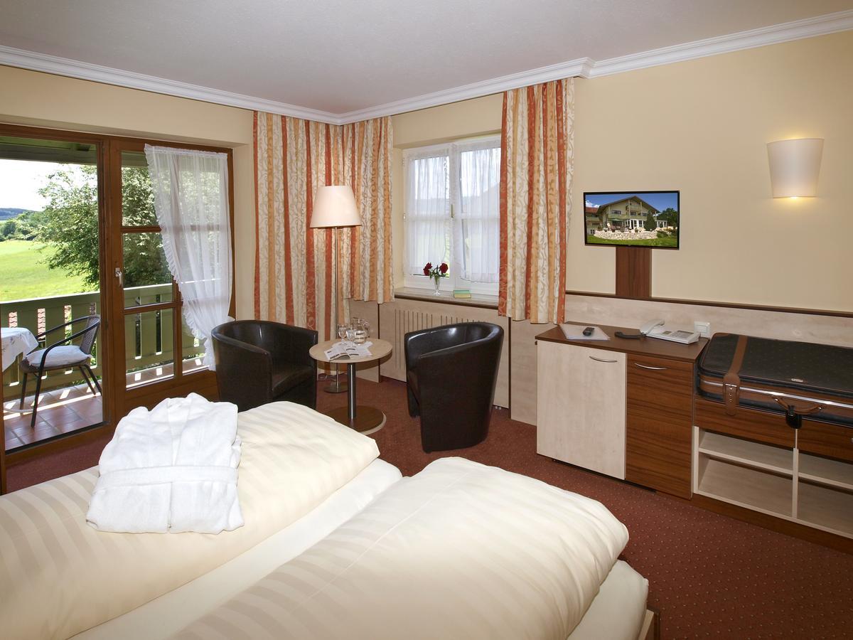 באד בירנבאך Xundheits Hotel Garni Eckershof מראה חיצוני תמונה